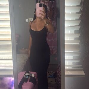 Elegant Black Sleeveless Dress